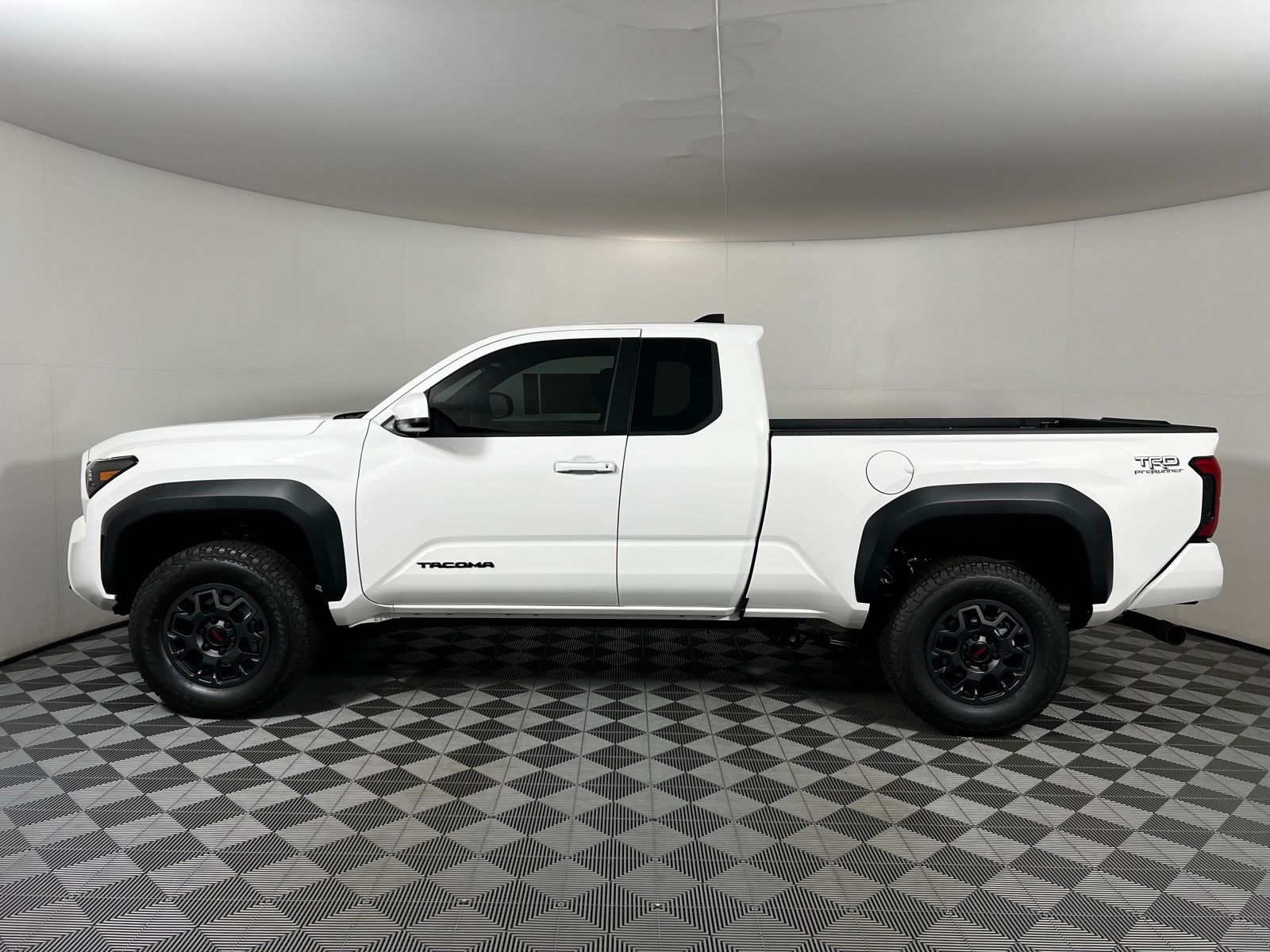2025 Toyota Tacoma PreRunner 8
