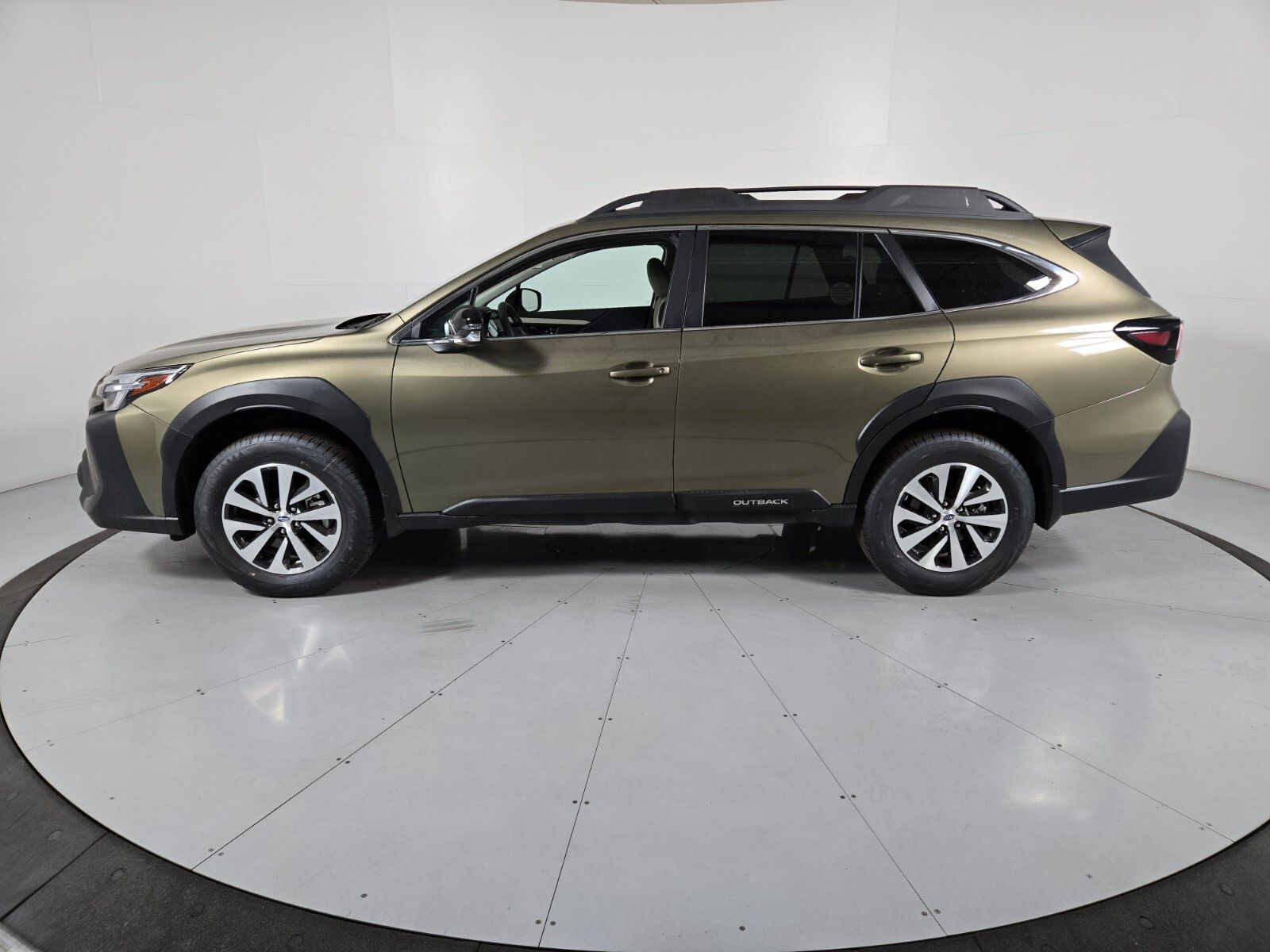 2025 Subaru Outback Premium 7