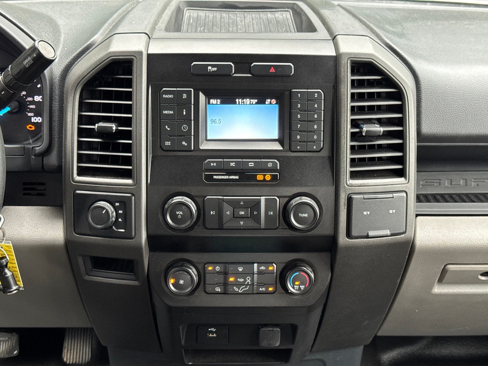 Used 2022 Oxford White Ford XL image 5