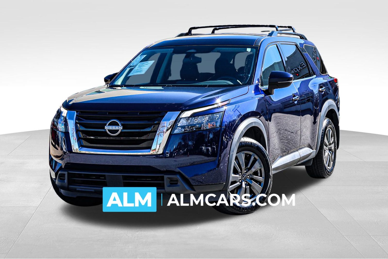 2023 Nissan Pathfinder SV