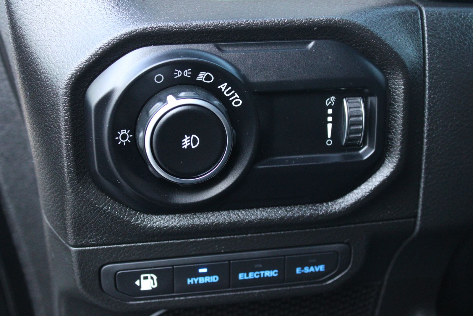 Used 2024 Black Jeep Sport S 4xe image 22
