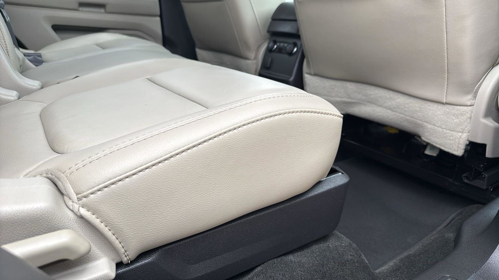 Used Car 2015 Ford Explorer  Xlt For Sale Under $20,000 In Austin, Texas