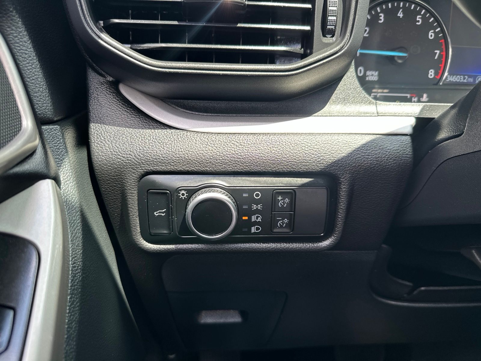 Used 2024 Gray Ford XLT image 21