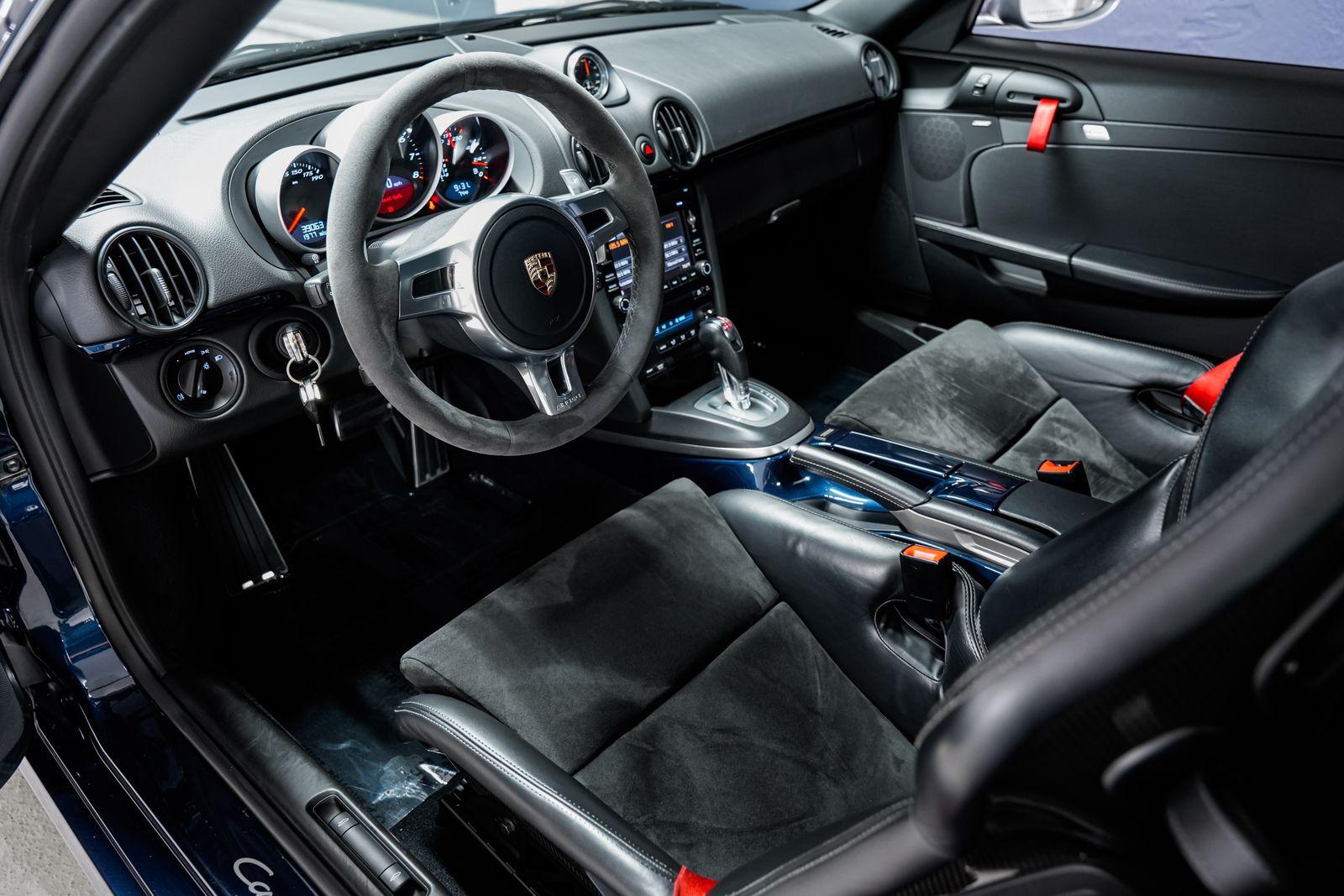 2012 Porsche Cayman R — photo 9