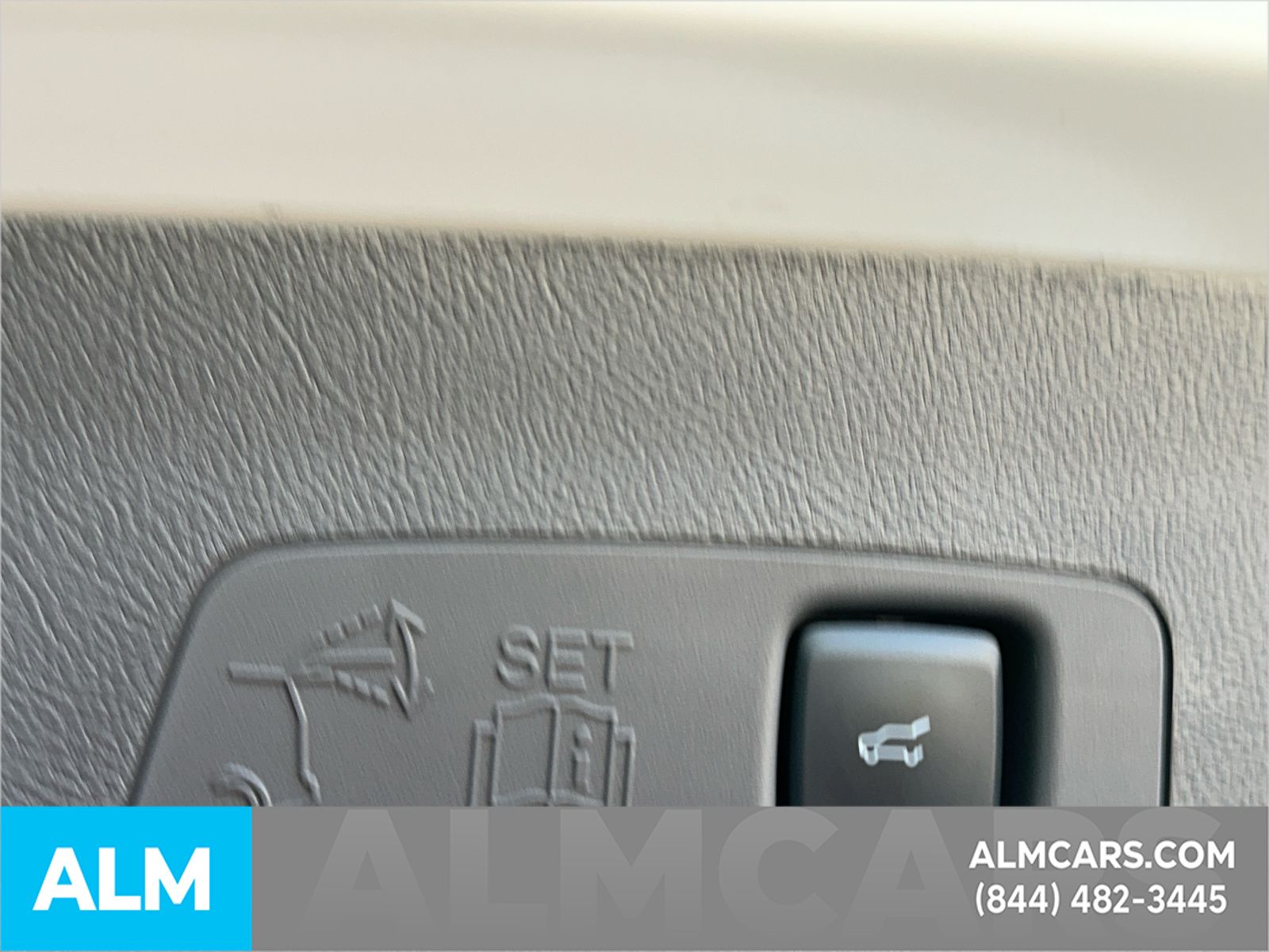 Used 2024 White Lincoln Grand Touring image 40