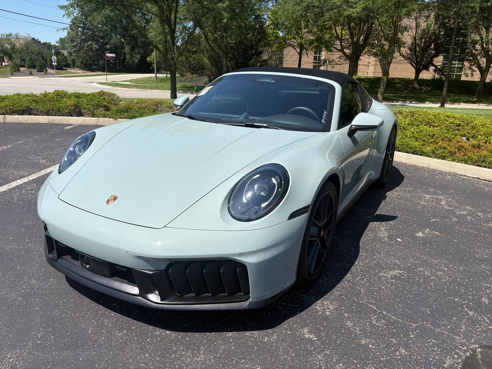  2026 Porsche 911 Targa 4 GTS Cabriolet AWD   