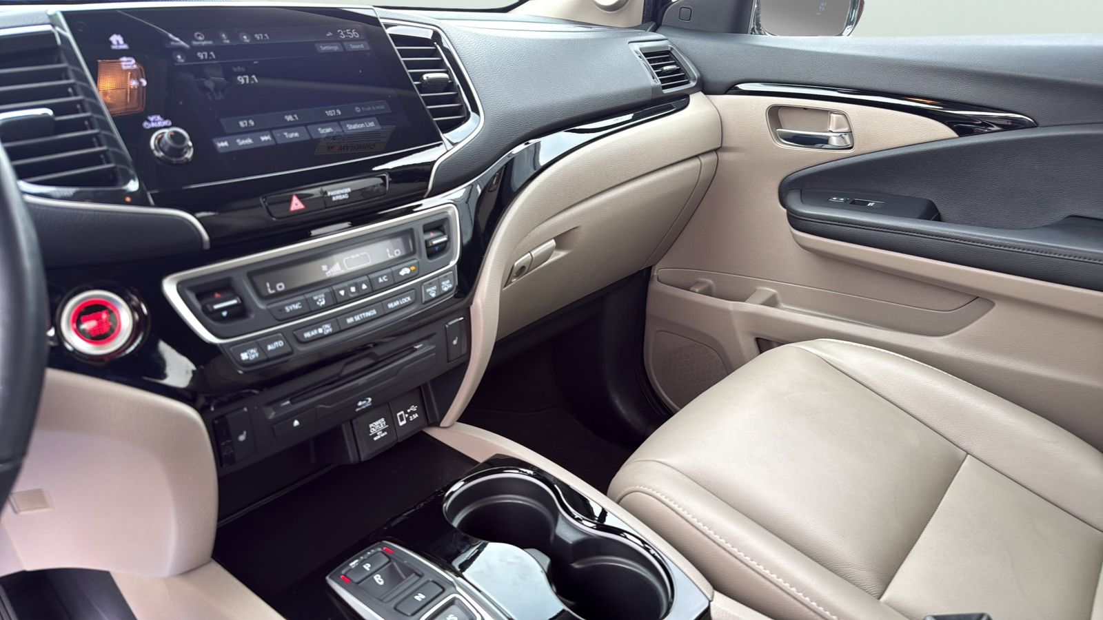 Used Car 2021 Honda Pilot  Touring For Sale Under $30,000 In Austin, Texas