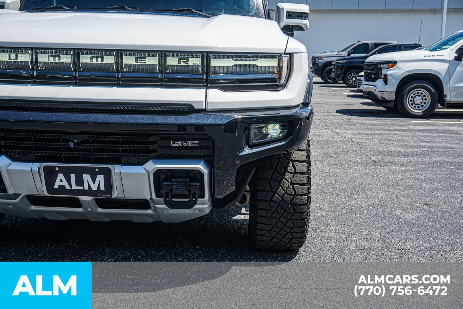 Used 2024 White GMC 2X image 18