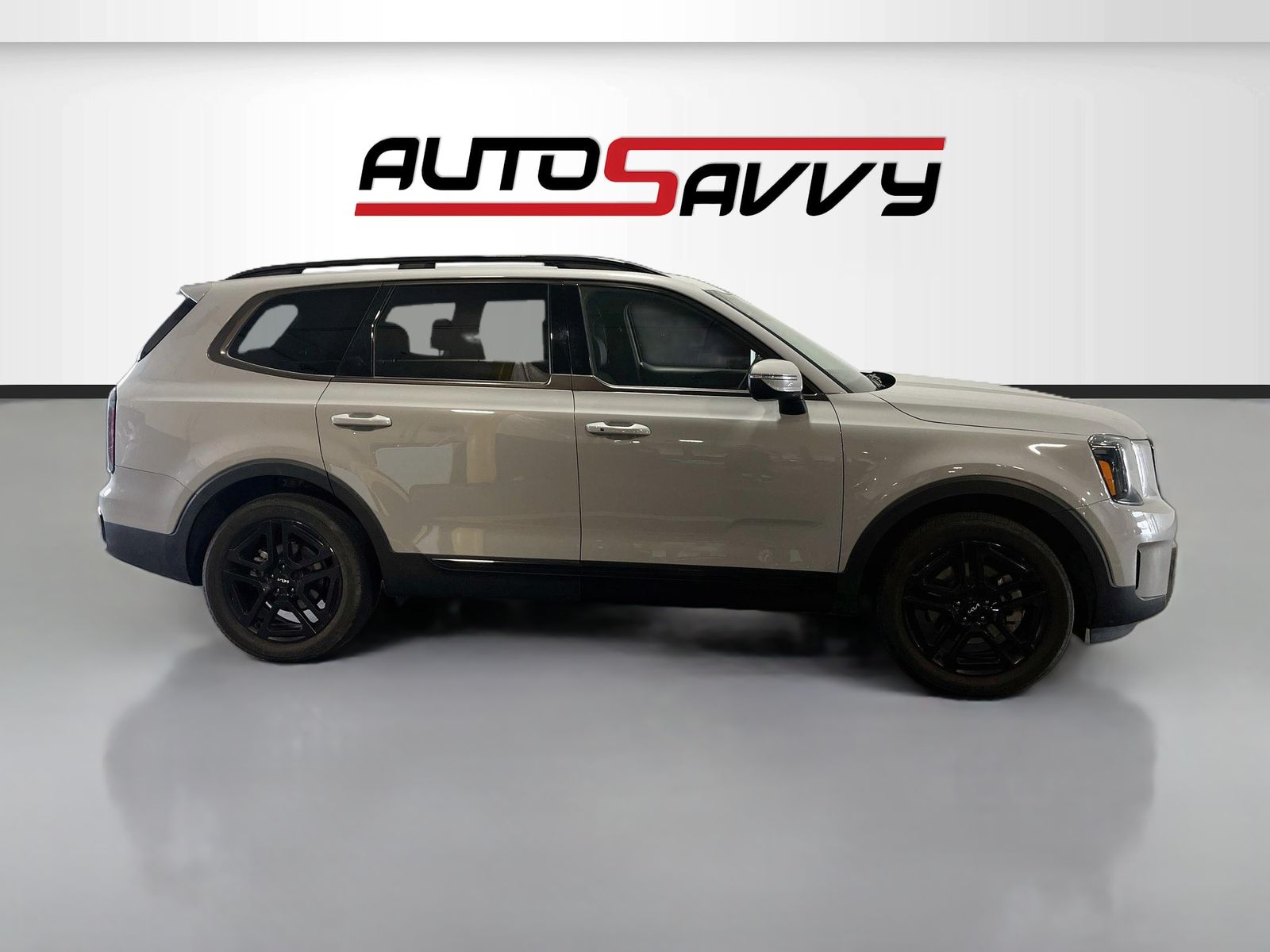 Used 2024 Gray Kia EX X-Line image 8