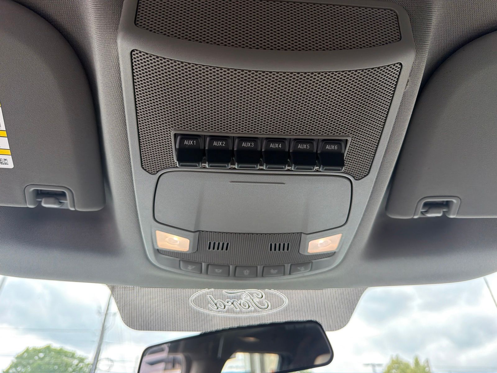 Used 2017 Oxford White Ford XL image 22
