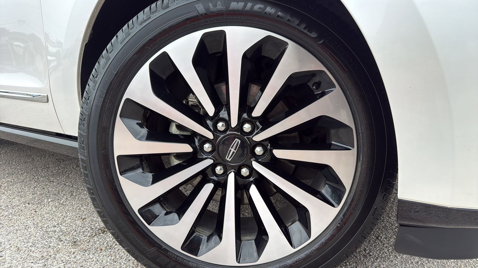 Used Car 2018 Lincoln Navigator  Select For Sale Under $25,000 In Austin, Texas