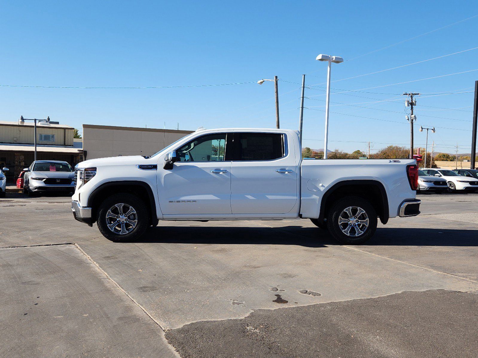 2025 GMC Sierra 1500 SLT 3