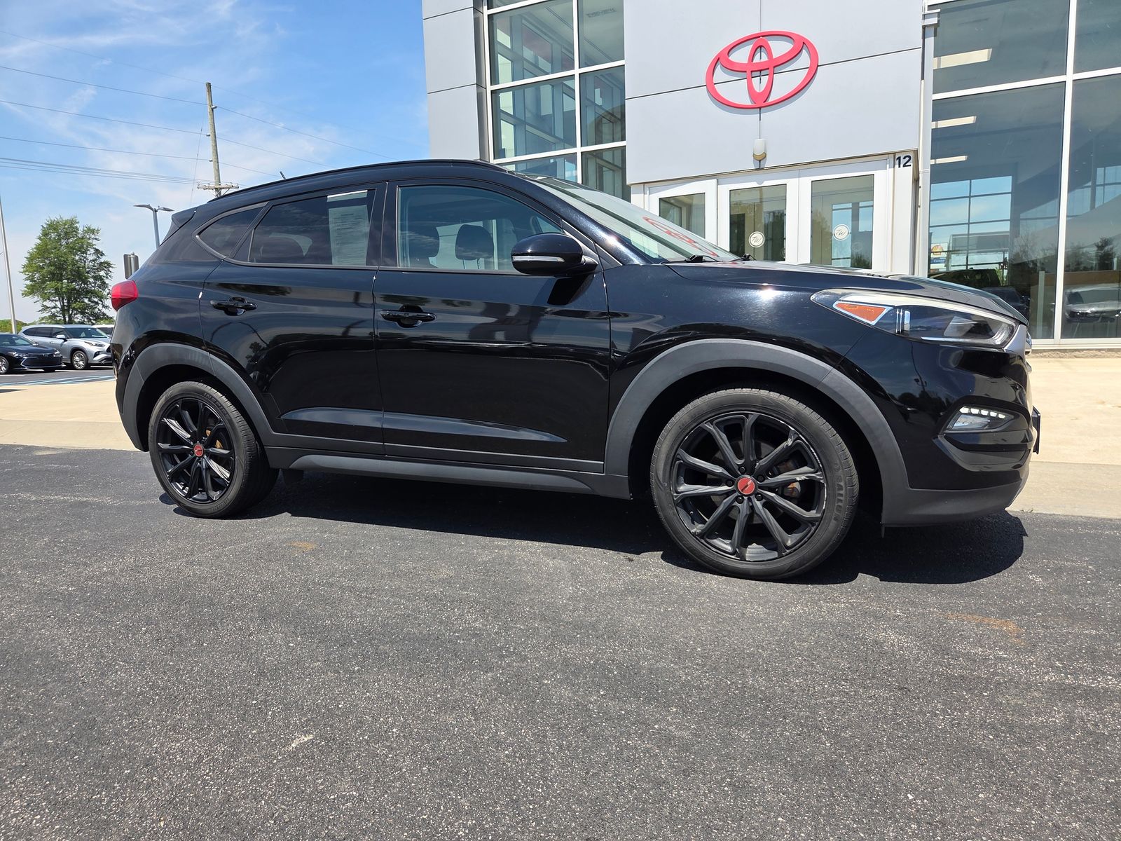 2017 Hyundai Tucson Night FWD's photo