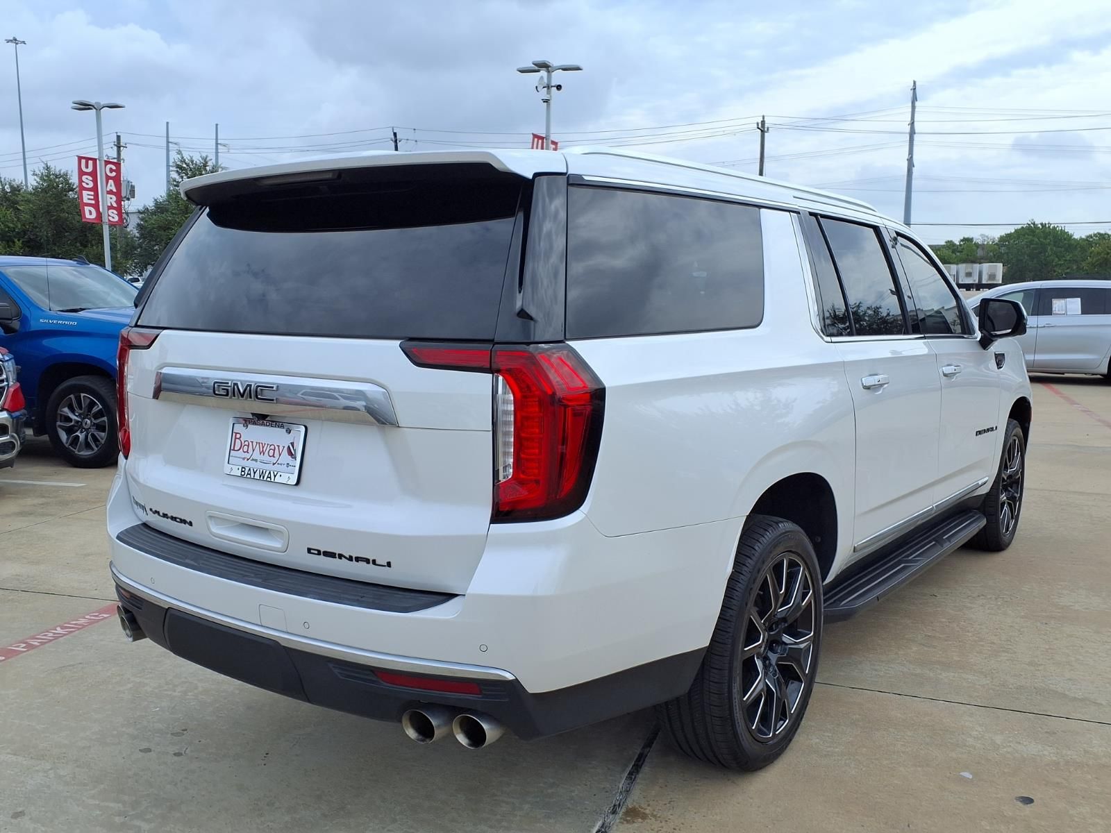 2021 GMC Yukon XL Denali White at Toyota of Victoria