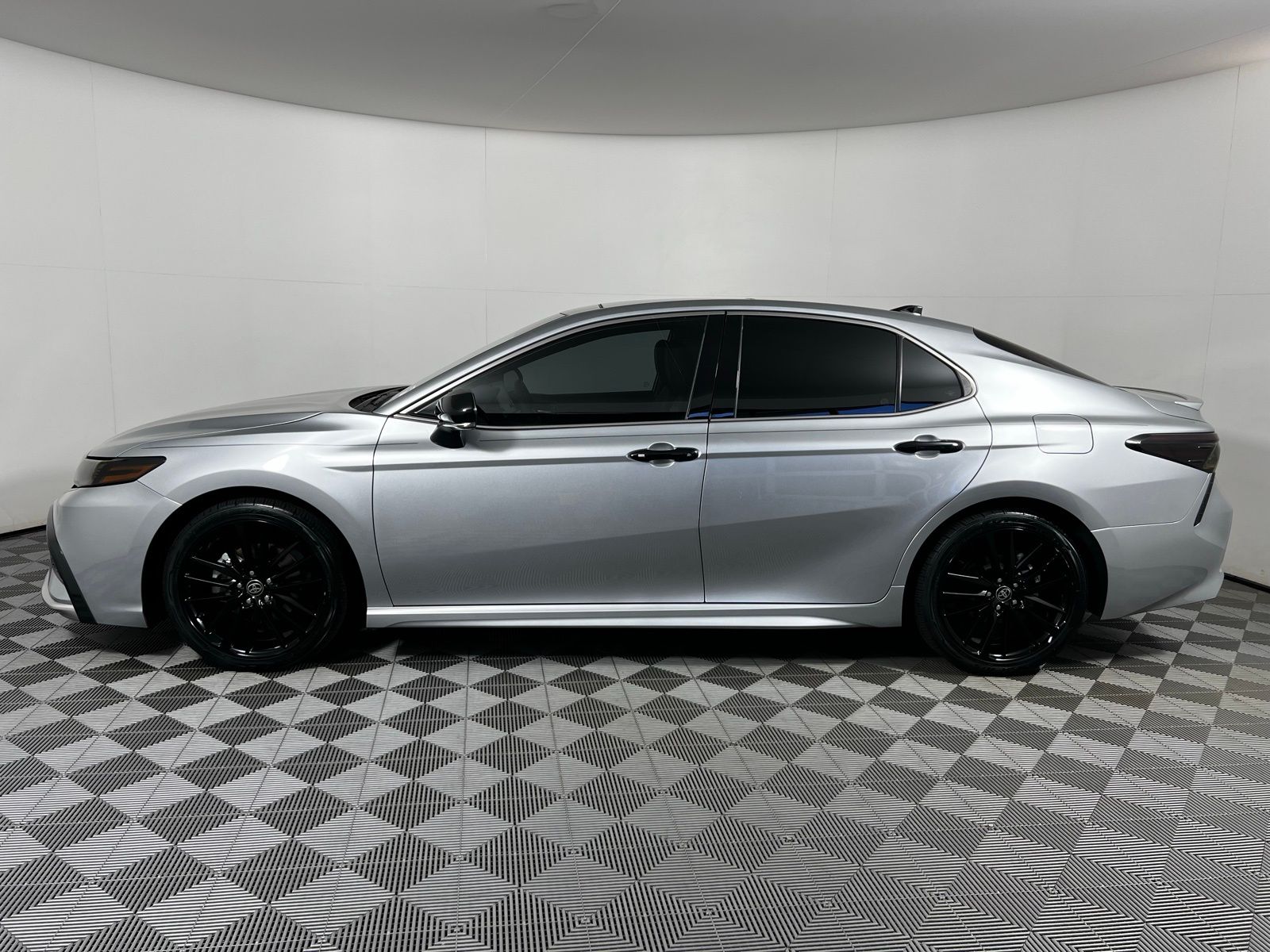 2023 Toyota Camry XSE 8