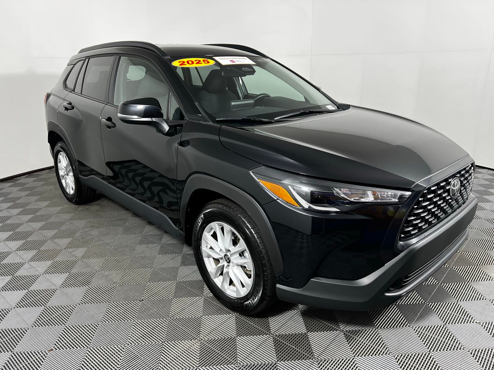 Thumbnail: 2025 Toyota Corolla Cross - 3