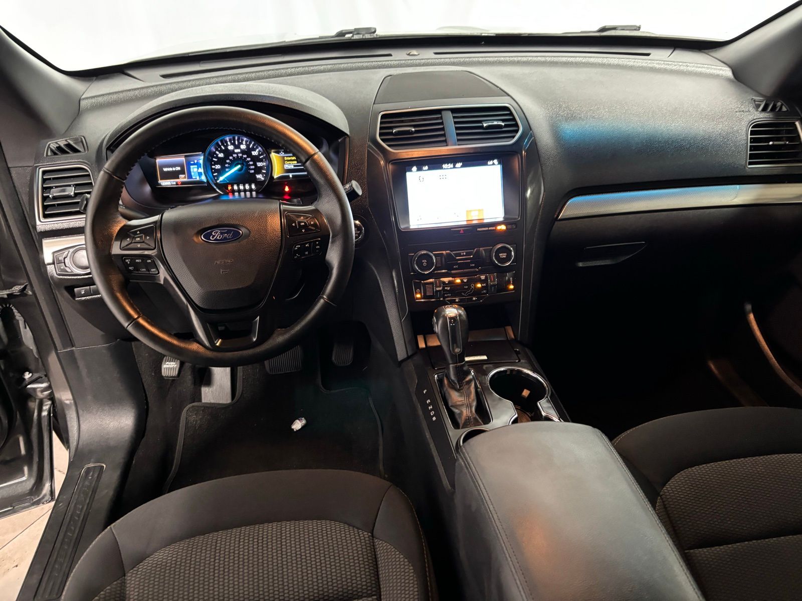 Used Car 2019 Ford Explorer  Xlt For Sale Under $15,000 In Austin, Texas