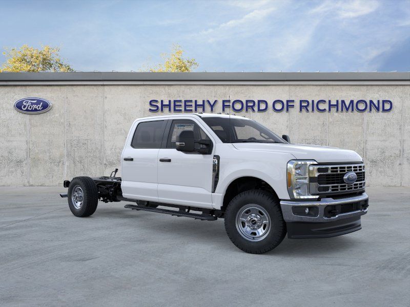 2026 Ford F-350 XL 4x4 Crew Cab 179-In SRW's photo