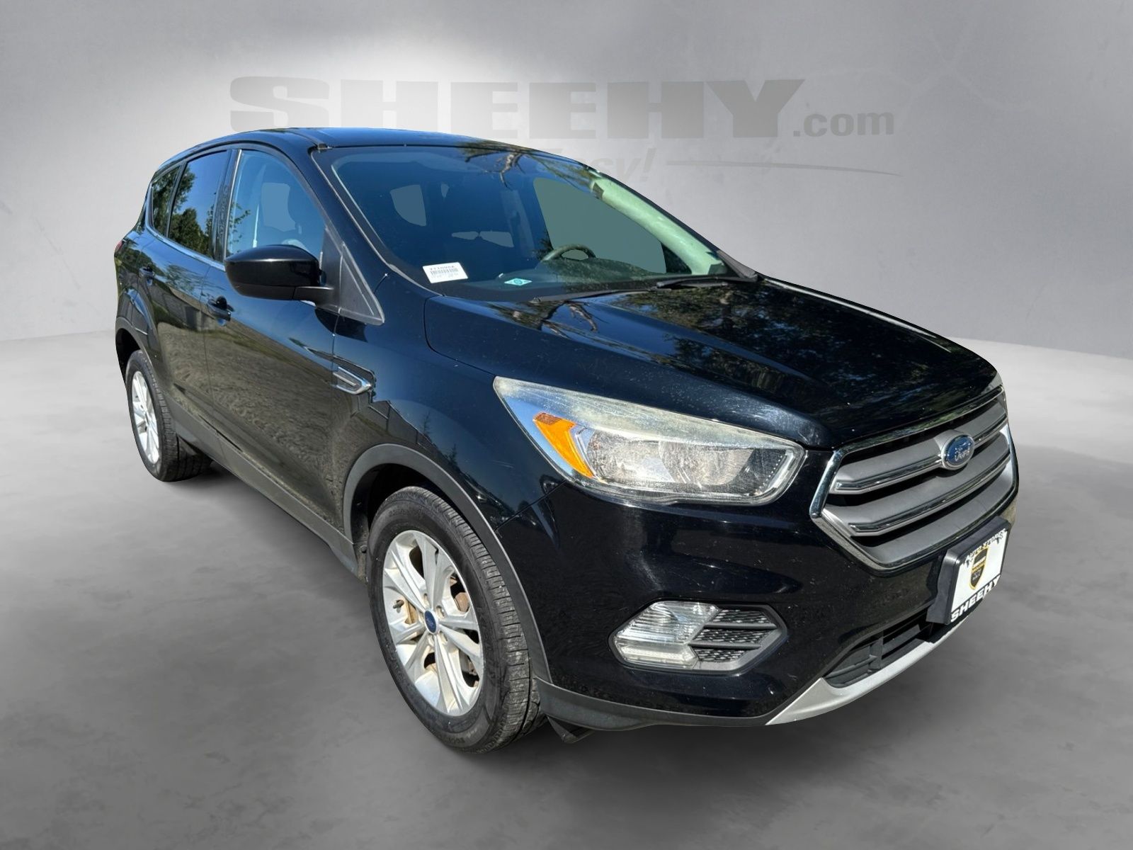 Used 2017 Shadow Black Ford SE image 12