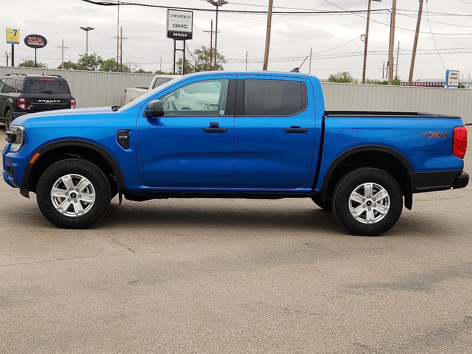 View vehicle photo 2