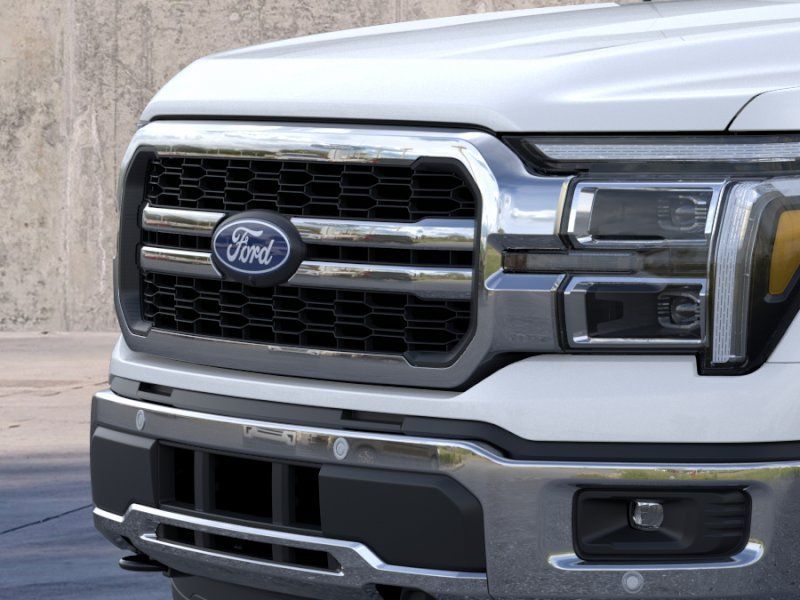 New 2026 Star White Metallic Tri-Coat Ford Lariat image 17