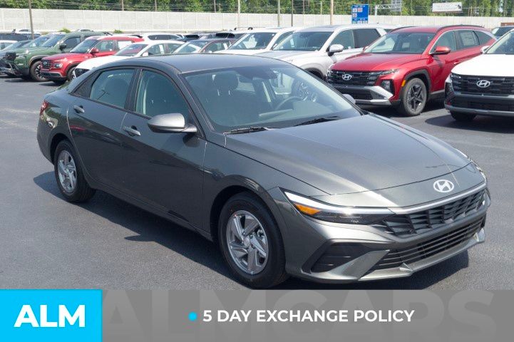 Used 2026 Gray Hyundai SE image 3