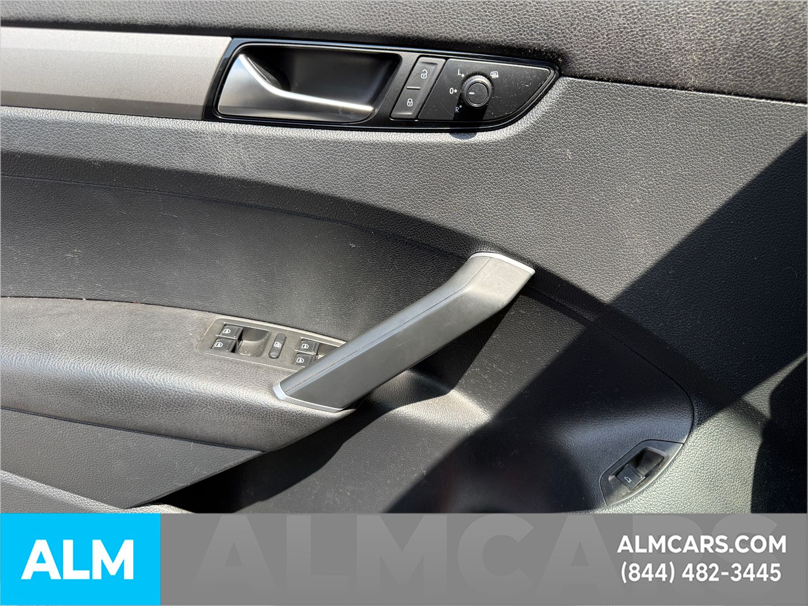 Used 2020 Platinum Gray Metallic Volkswagen 2.0T S image 22