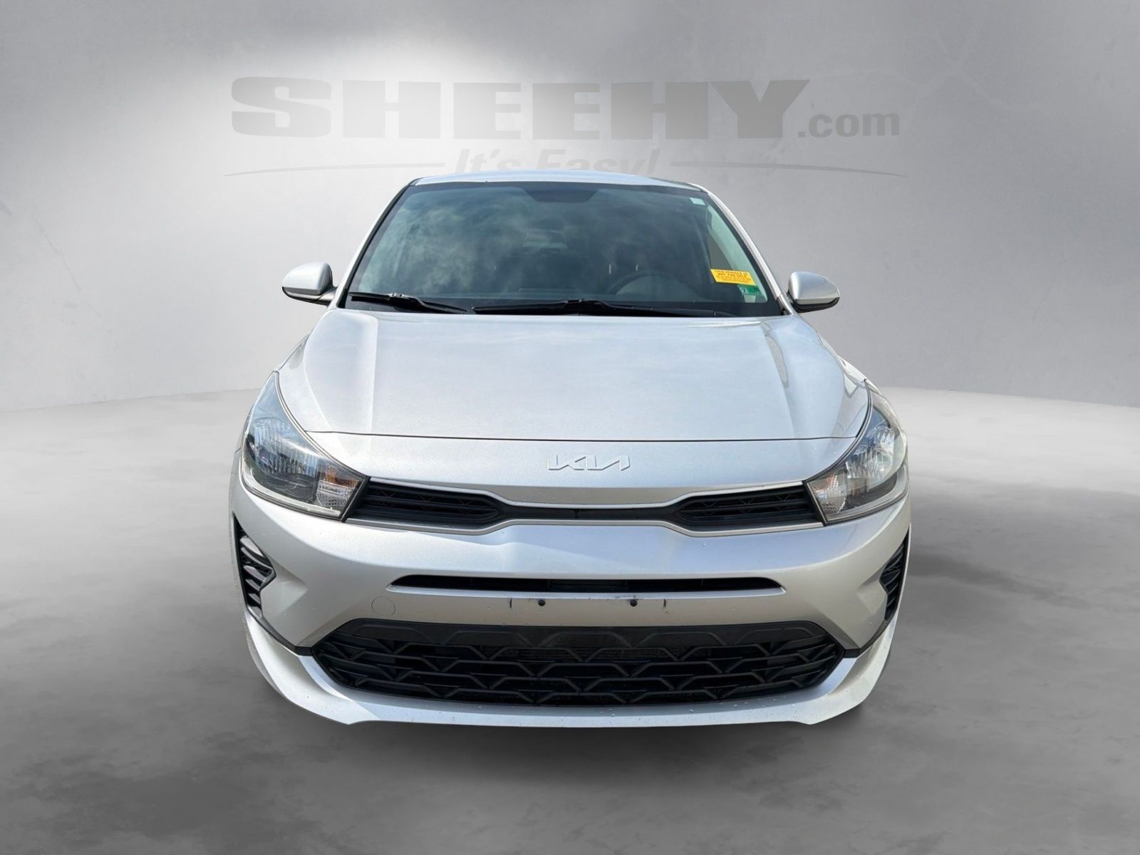Used 2022 Silky Silver Kia S image 17