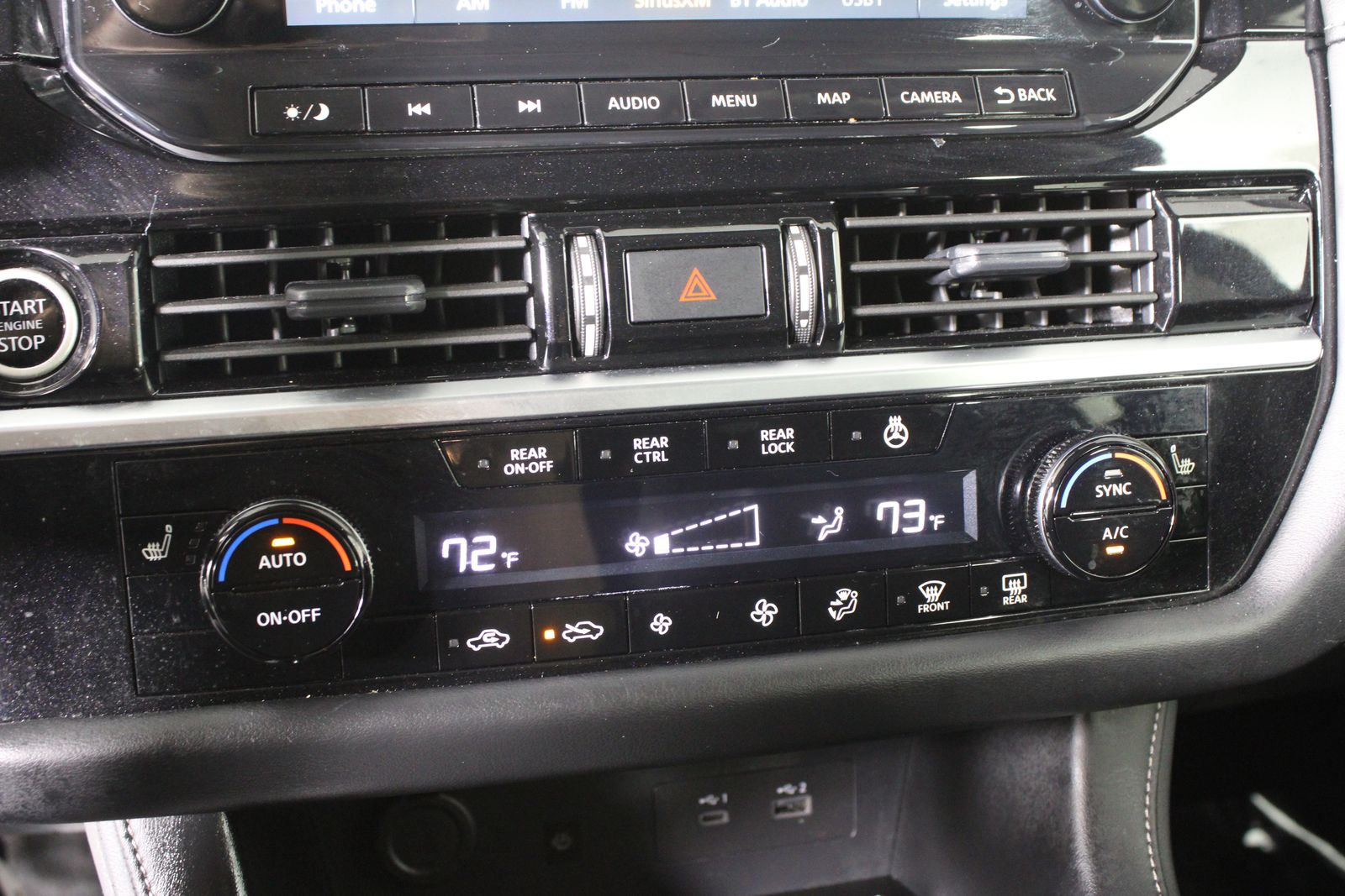 Used 2024 Silver Nissan SL image 25