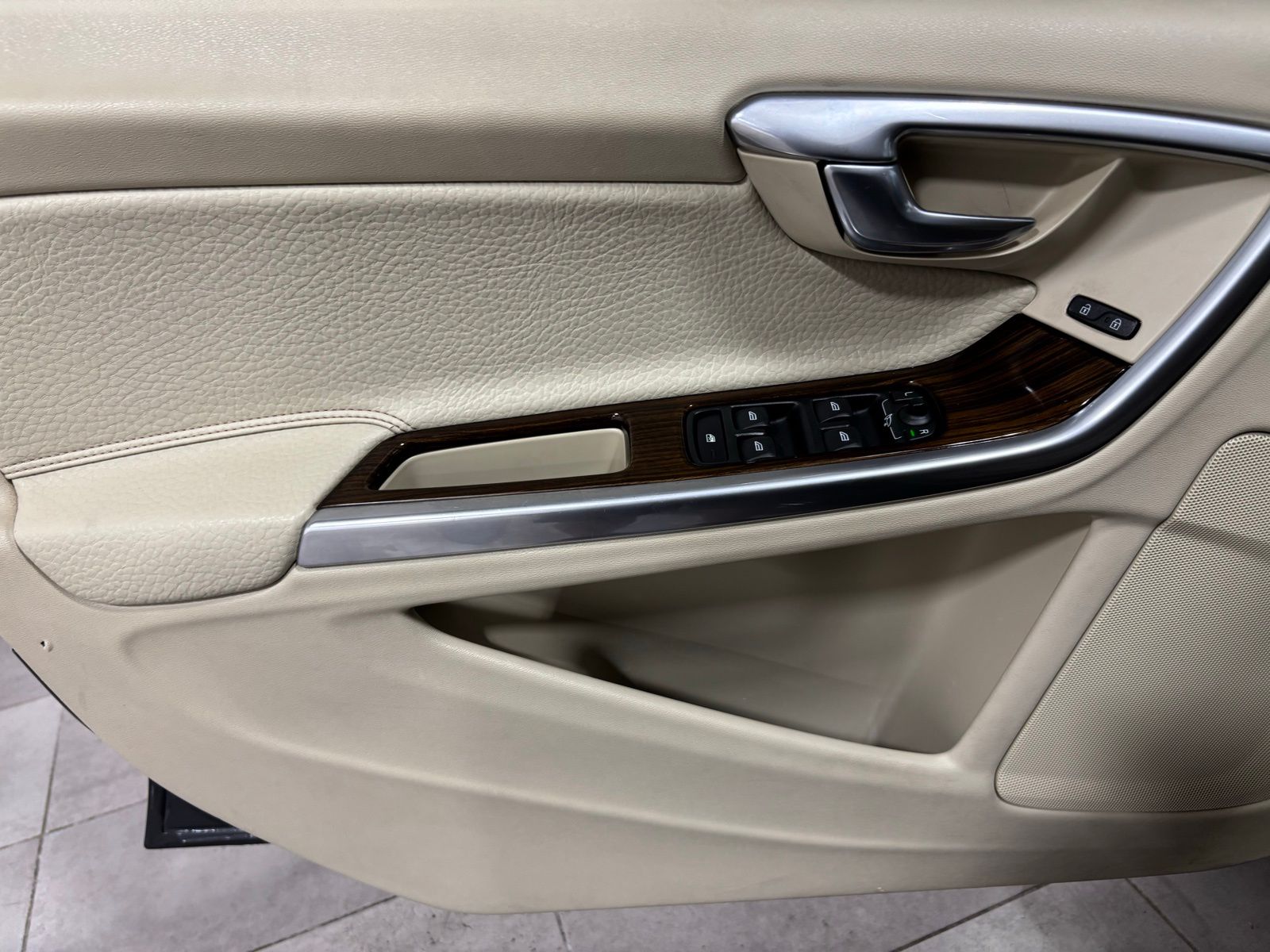 Used Car 2012 Volvo S60  T5 For Sale Under $10,000 In Austin, Texas