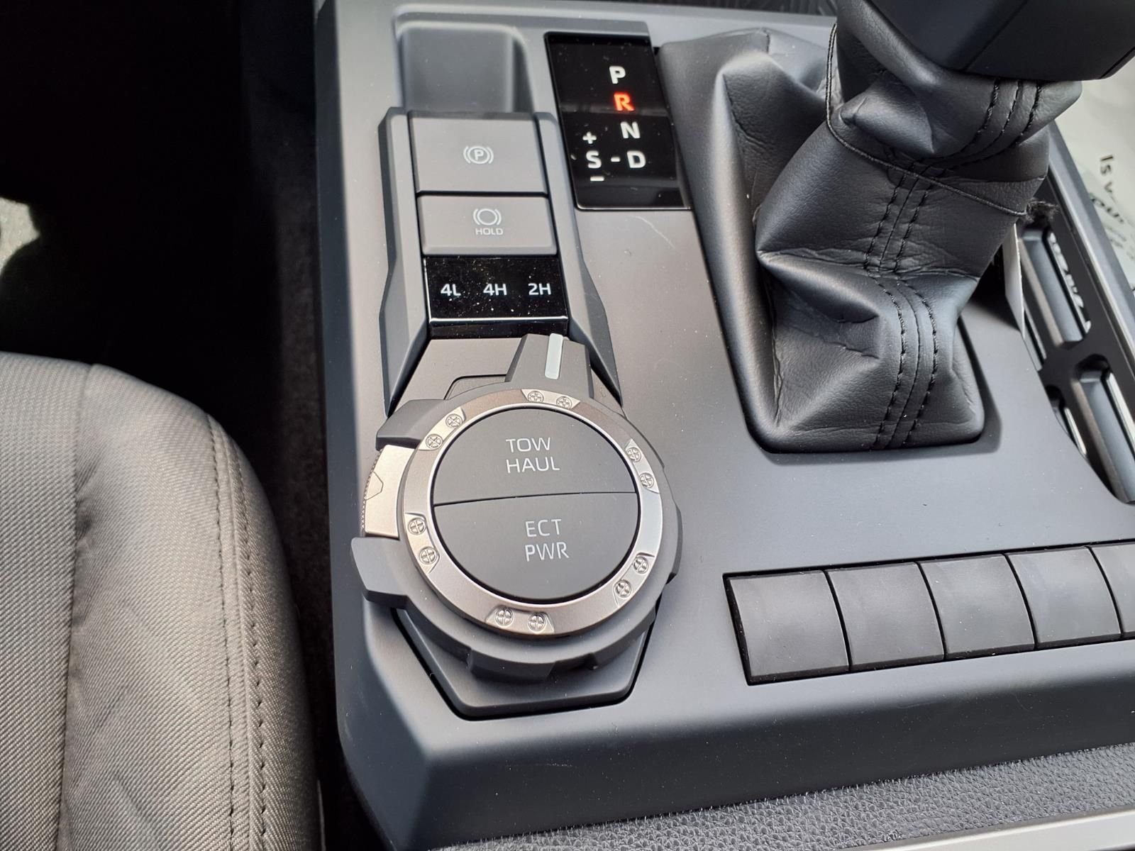 2026 Toyota Tacoma SR5 - 8