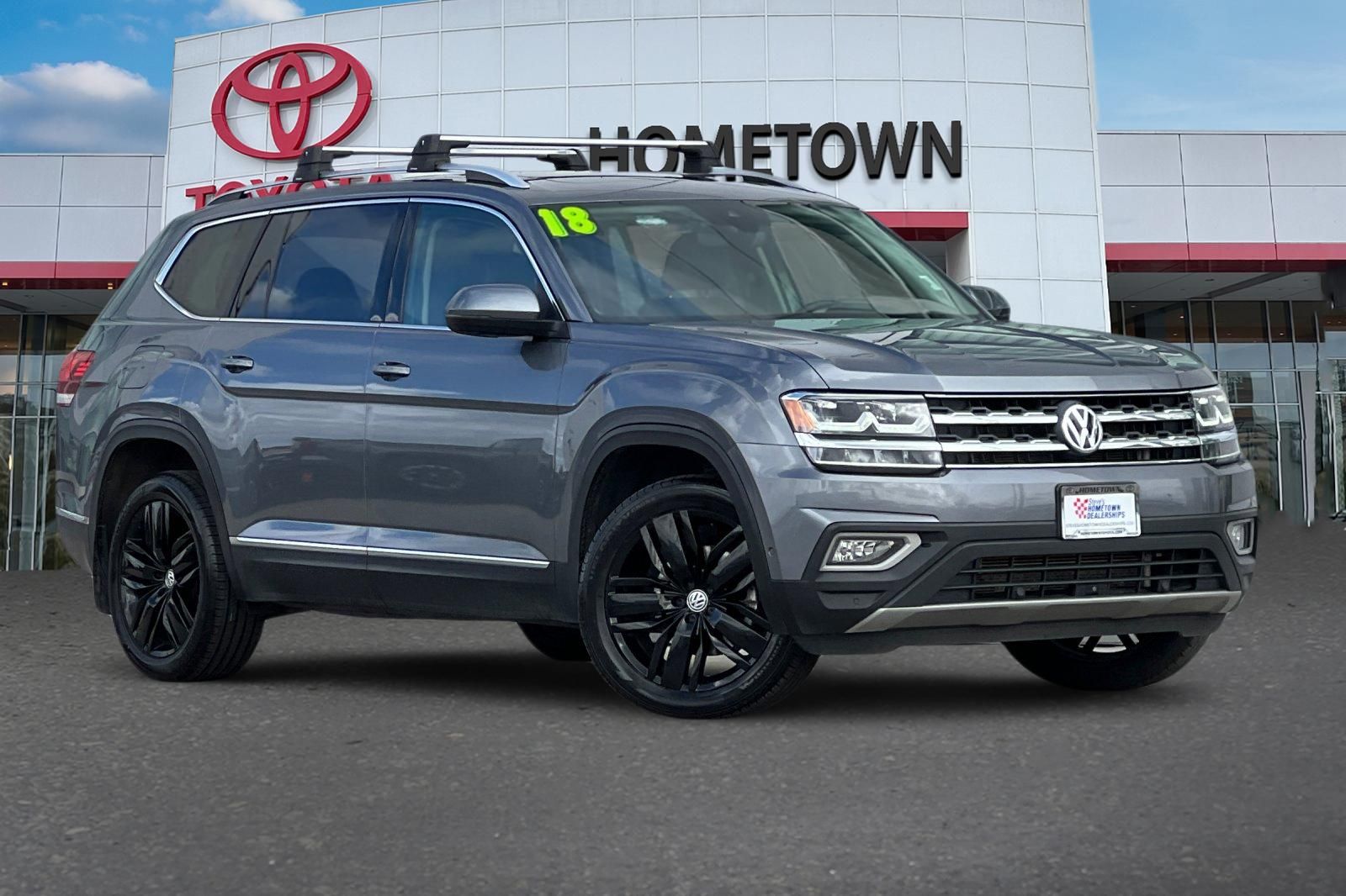 View vehicle photo 2