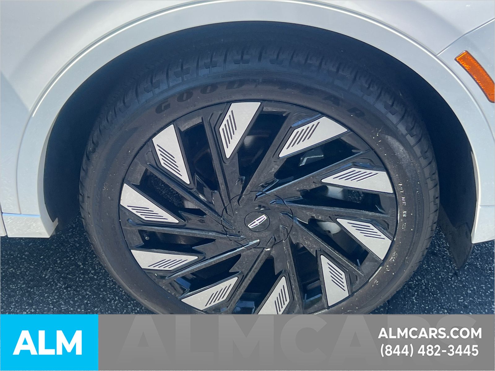 Used 2024 White Lincoln Black Label image 16