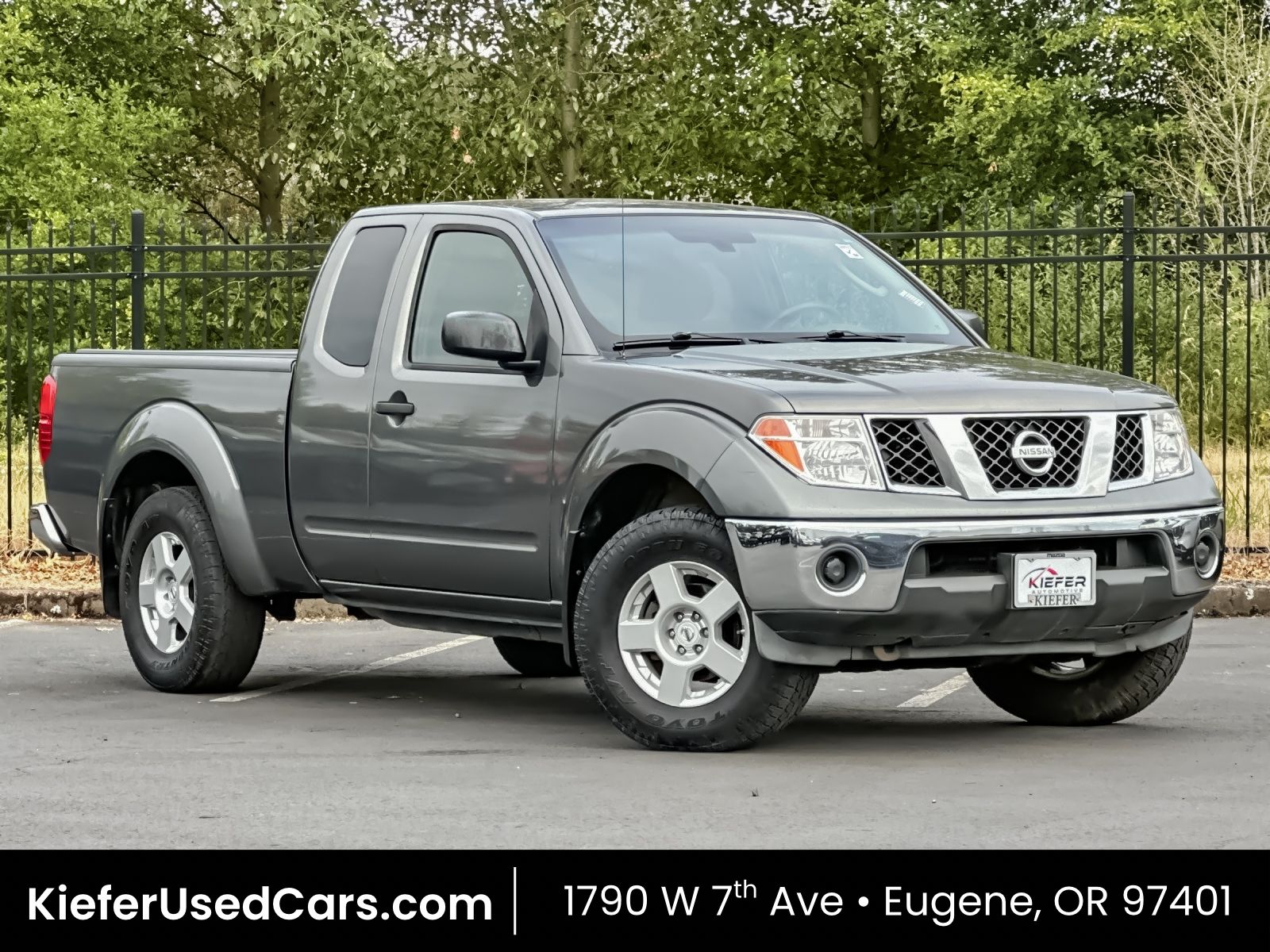 Storm Gray 2007 Nissan Frontier Pickup Truck Four-Wheel Drive 5-Speed Automatic Overdrive