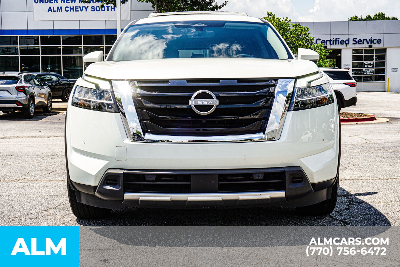 Used 2023 White Nissan SL image 11