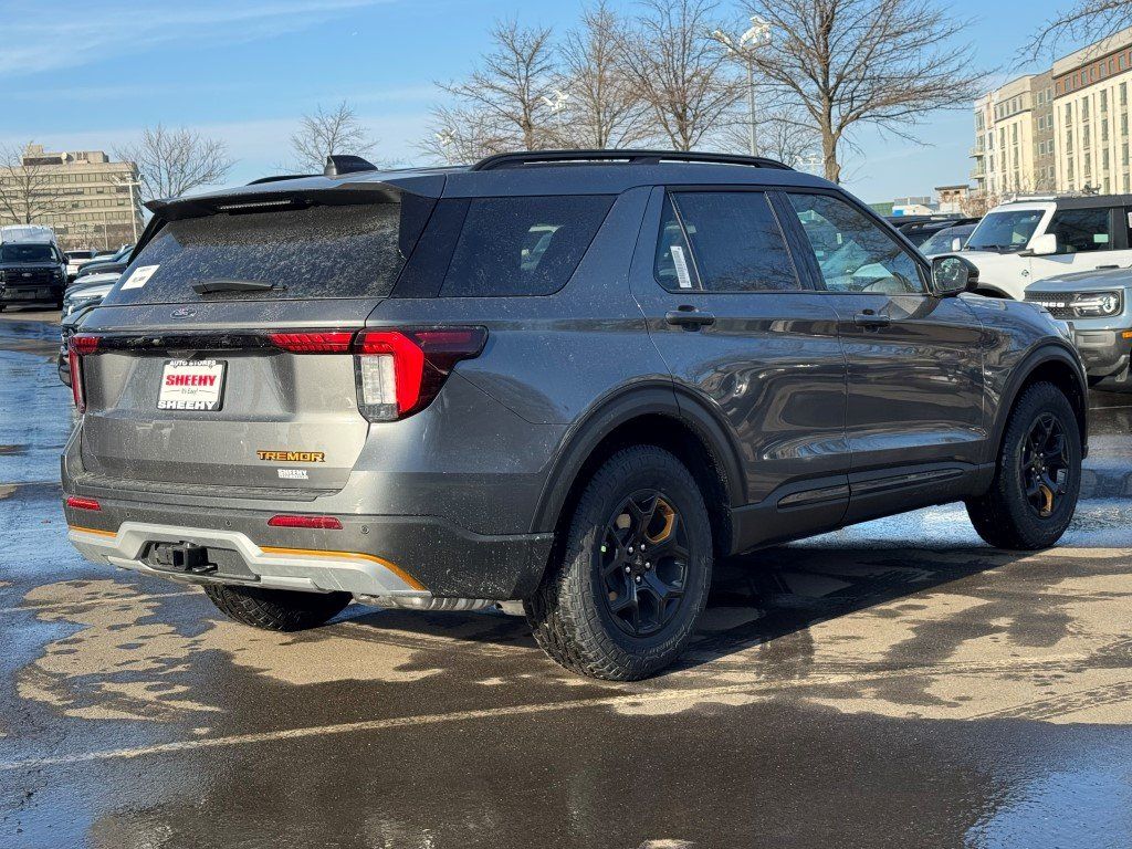 New 2026 Carbonized Gray Metallic Ford Tremor image 6