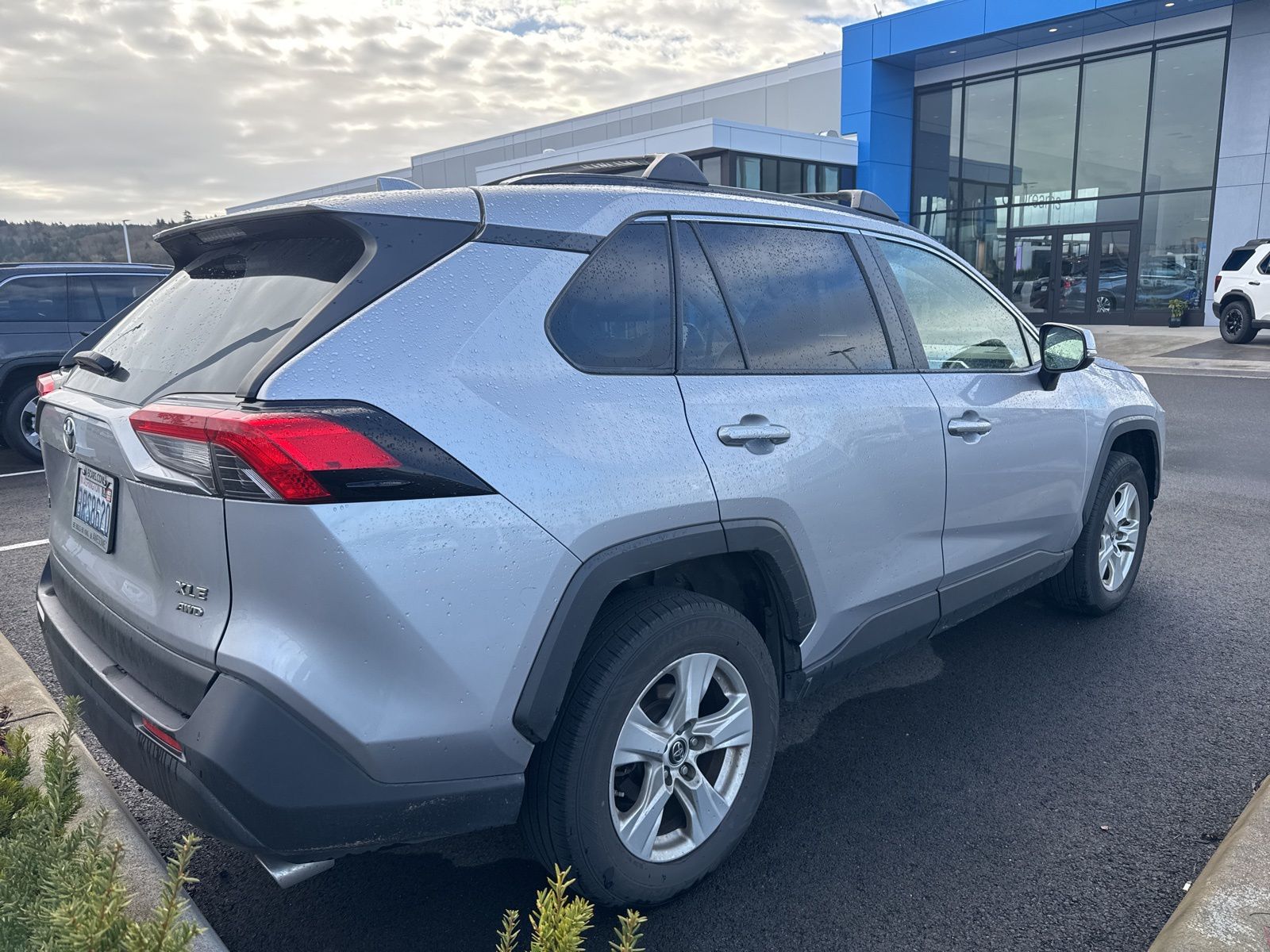 View vehicle photo 5