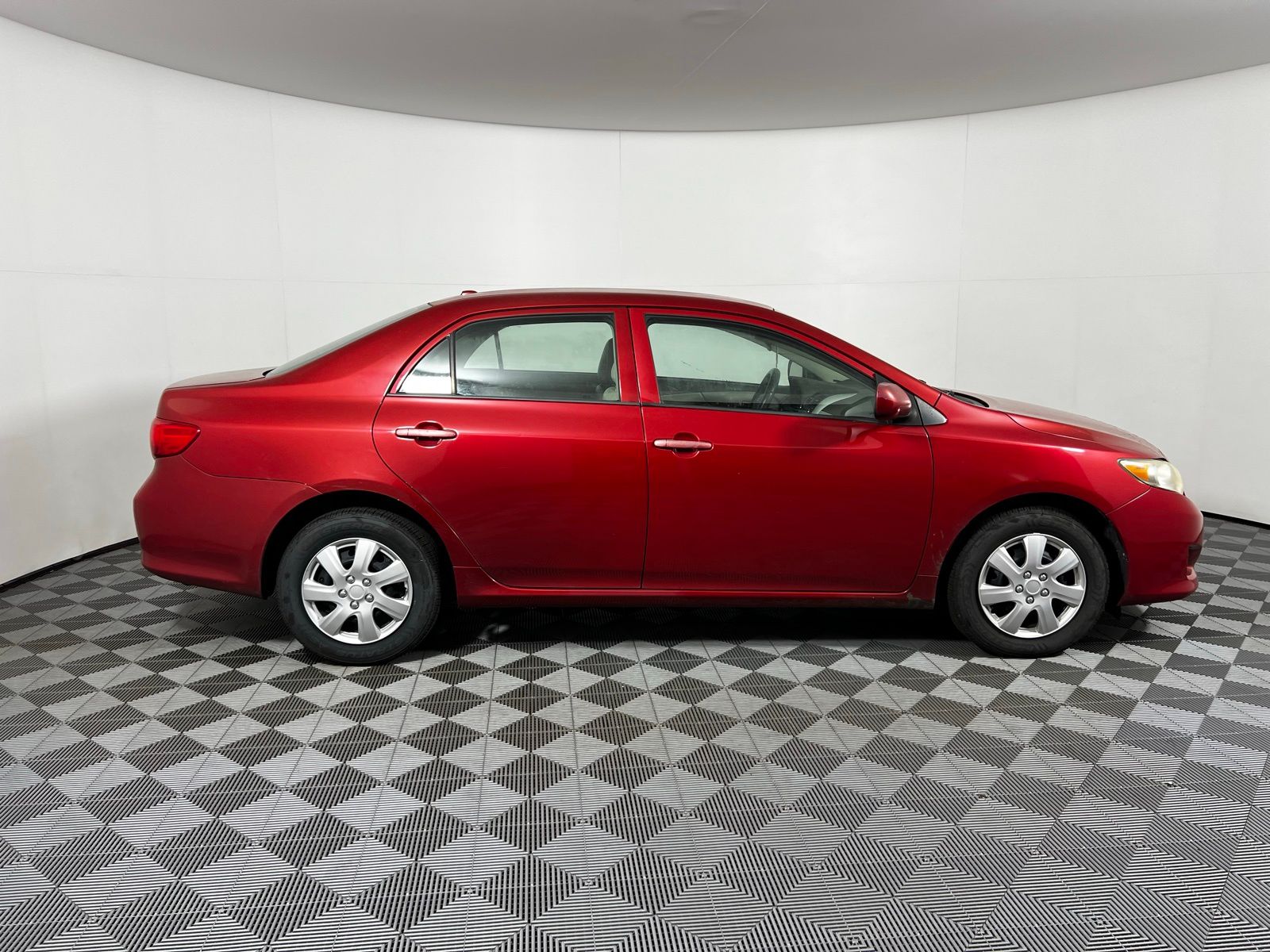 Thumbnail: 2010 Toyota Corolla - 4