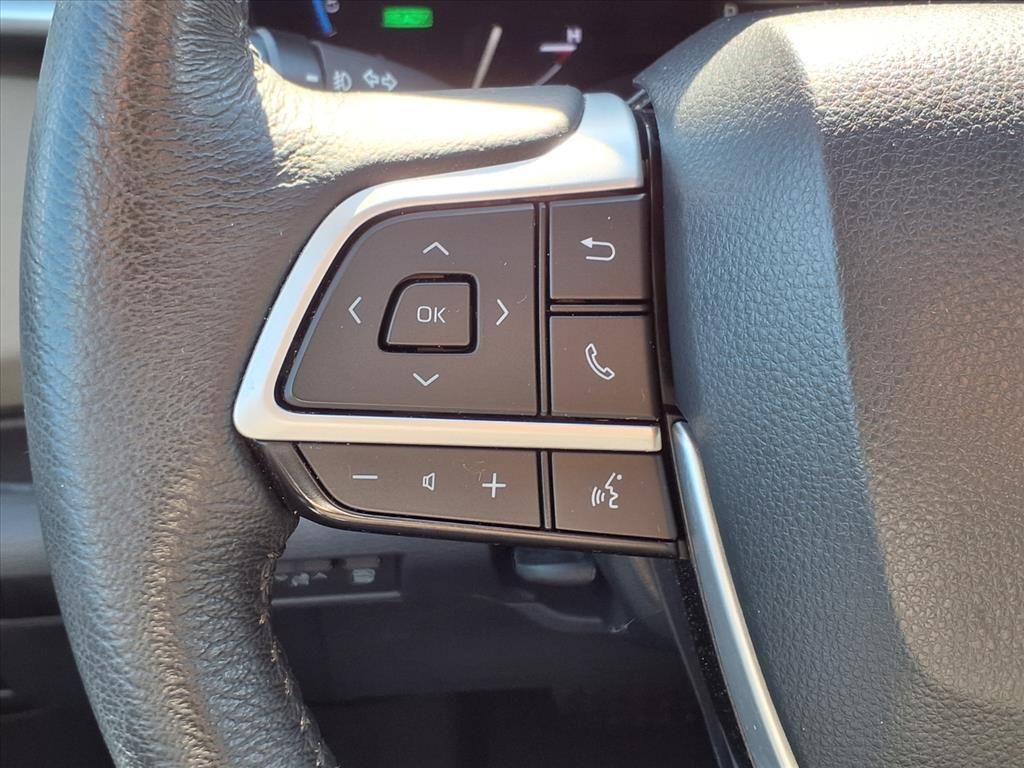 2023 Toyota Sienna XLE  at Don McGill Toyota