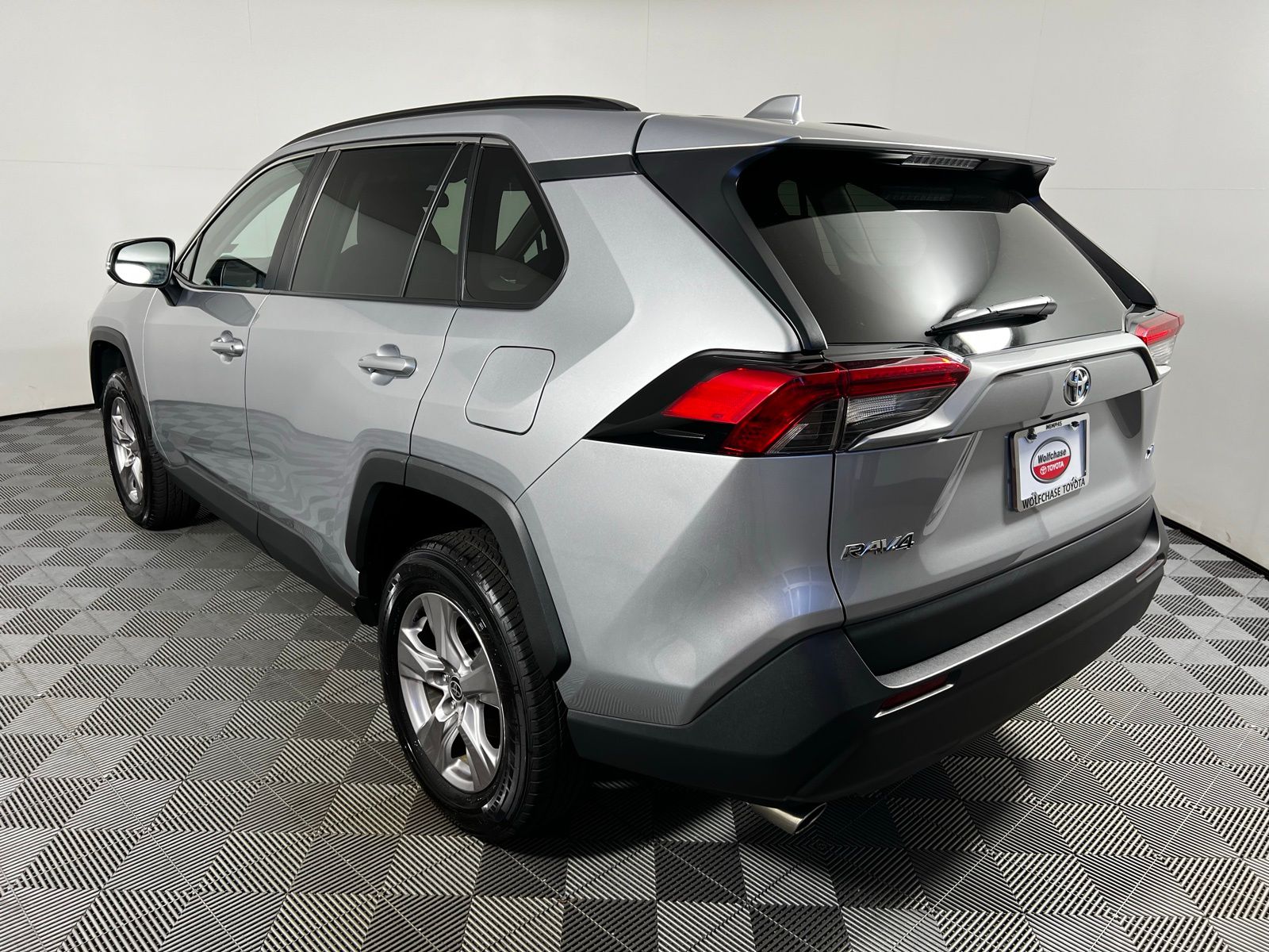 2023 Toyota RAV4 XLE 7