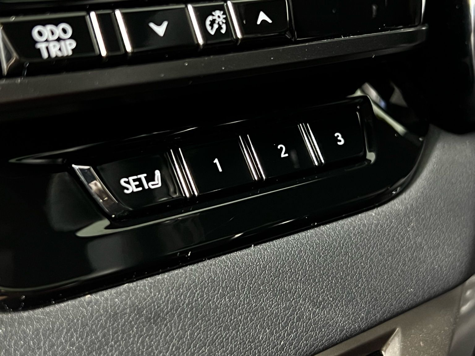 Thumbnail: 2024 Lexus RX - 15