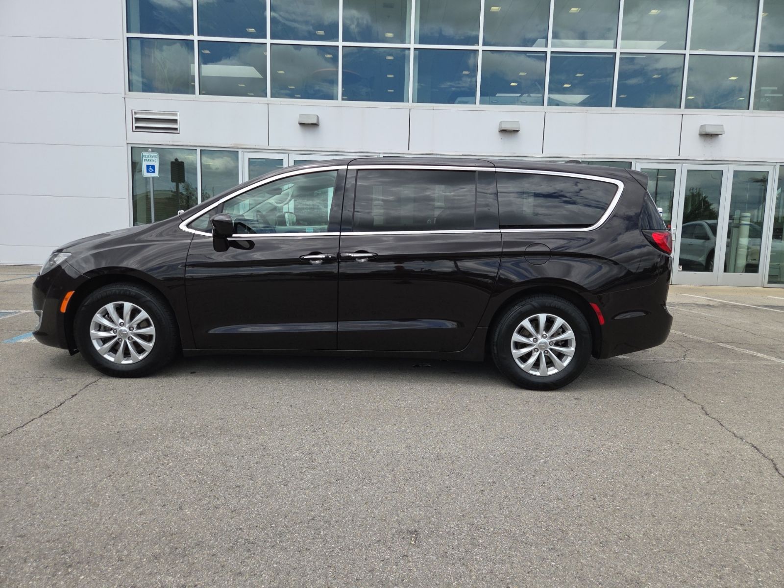 used 2018 Chrysler Pacifica car, priced at $18,250