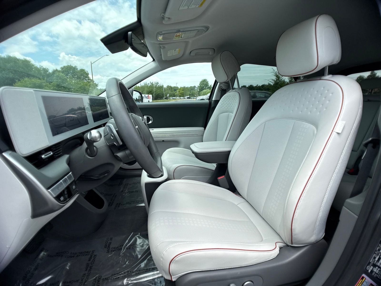 Used 2023 Gray Hyundai SEL image 10