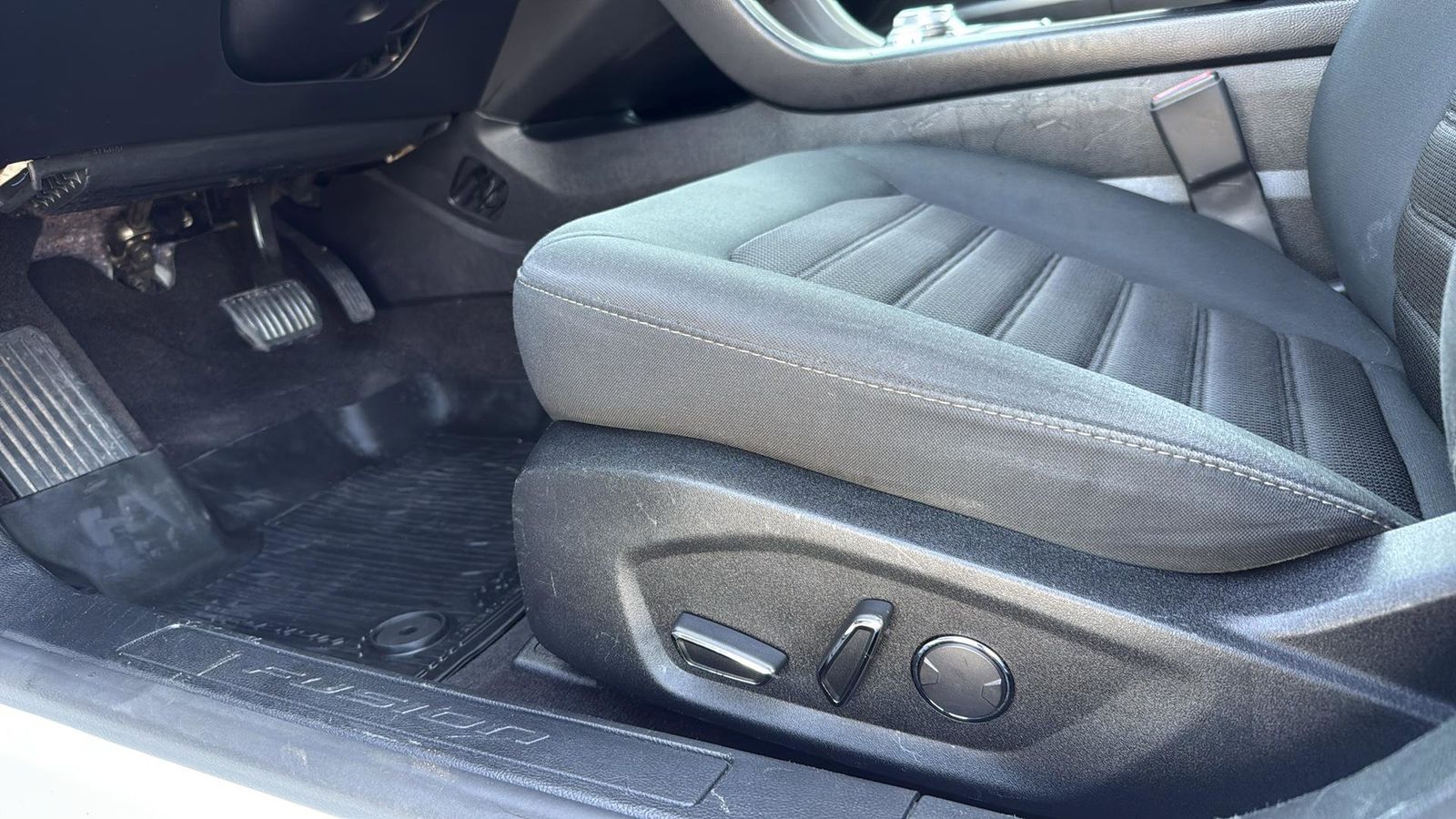 Used Car 2019 Ford Fusion Hybrid  Se For Sale In Austin, Texas