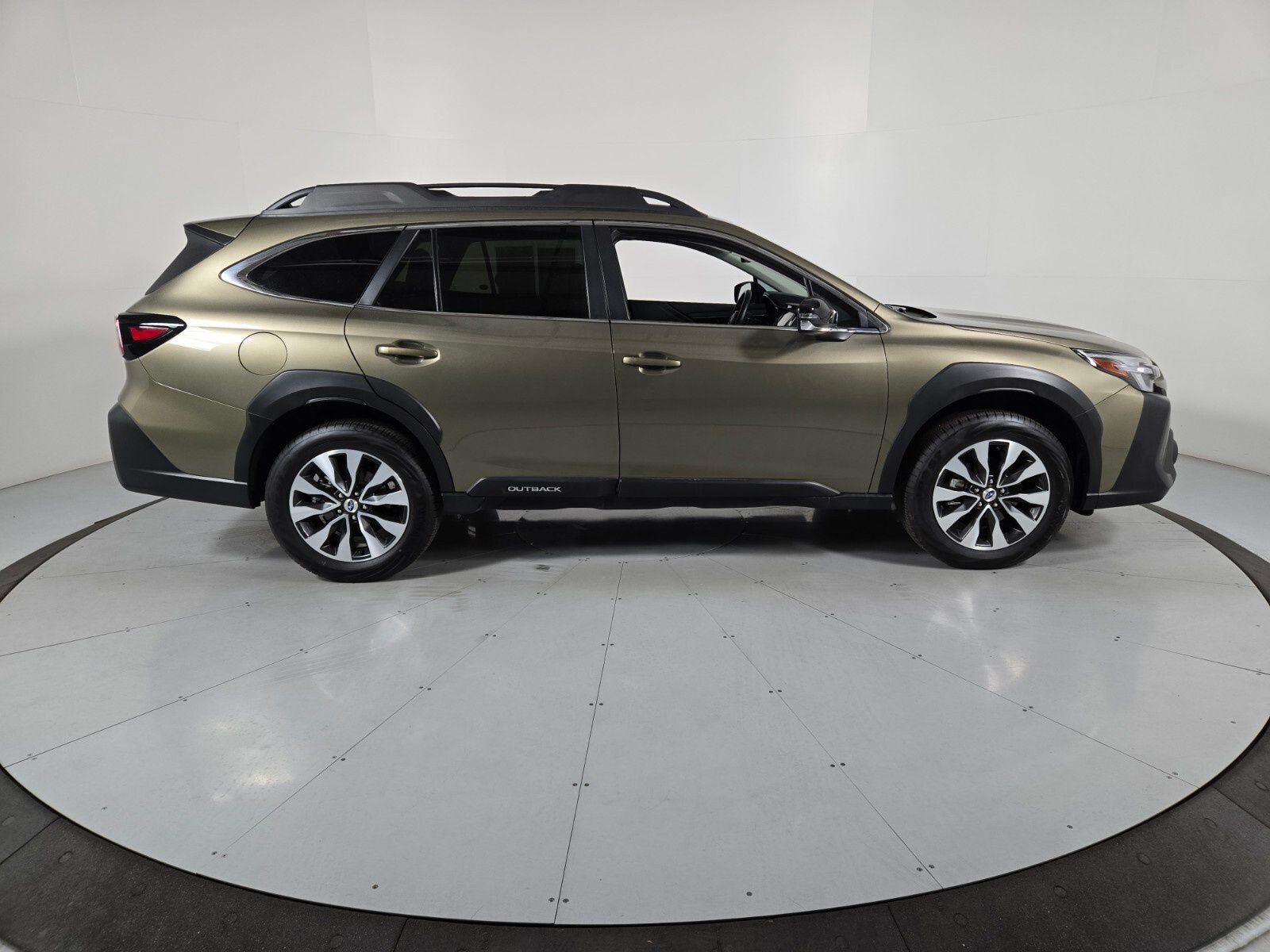 2024 Subaru Outback Limited XT 3