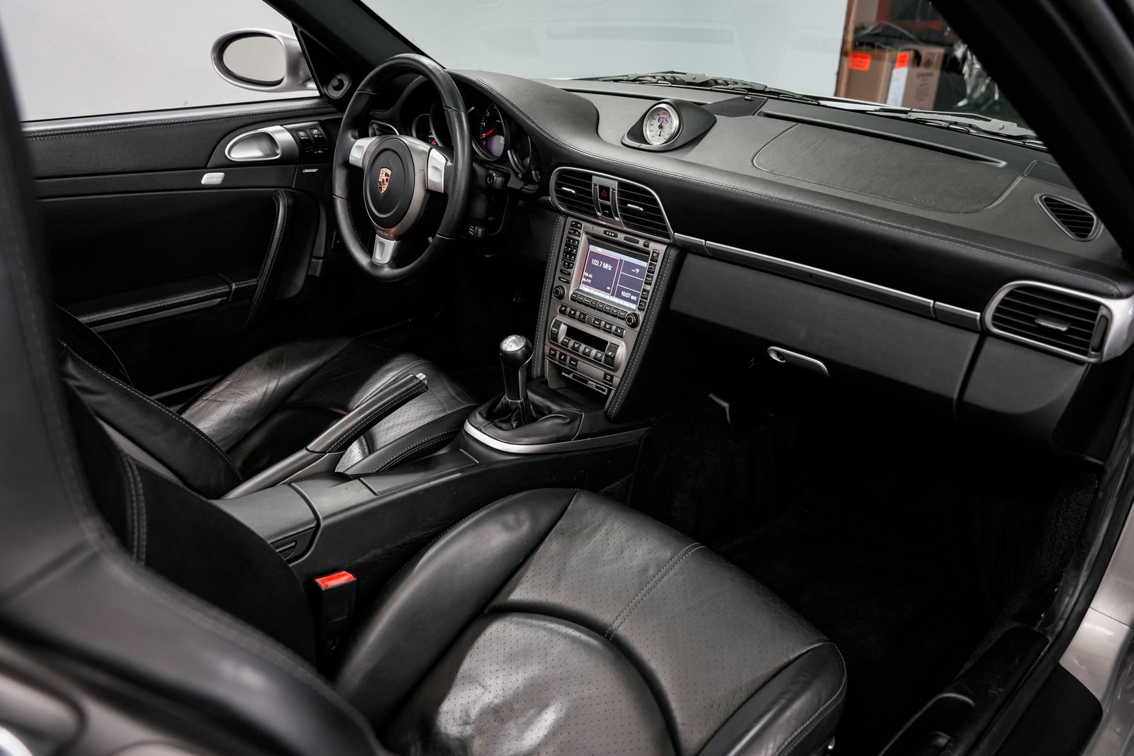 2005 Porsche 911 Carrera S — photo 28