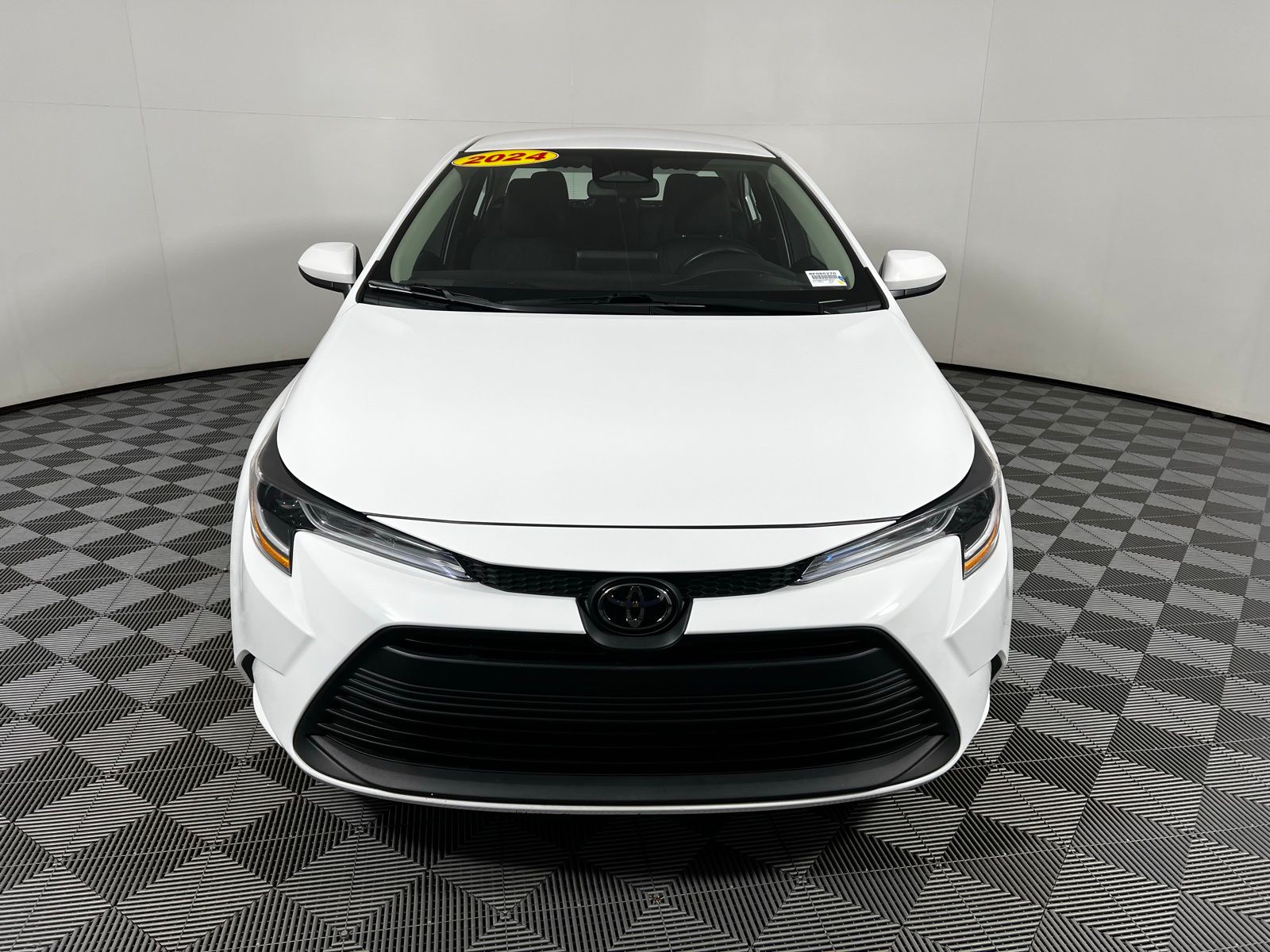 2024 Toyota Corolla LE 2