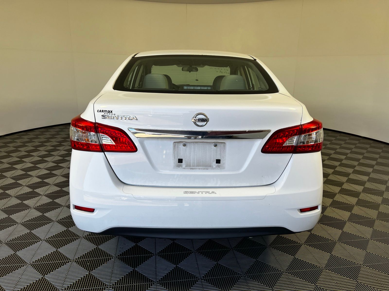 Thumbnail: 2015 Nissan Sentra - 6