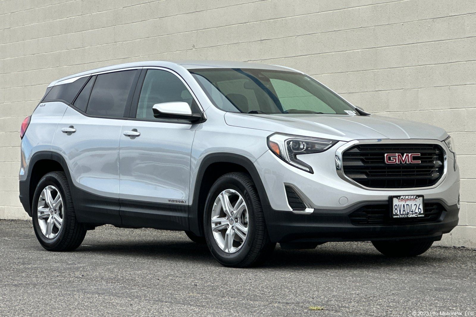 Quicksilver Metallic 2021 GMC Terrain SLE FWD SUV / Crossover Front-Wheel Drive 9-Speed Automatic