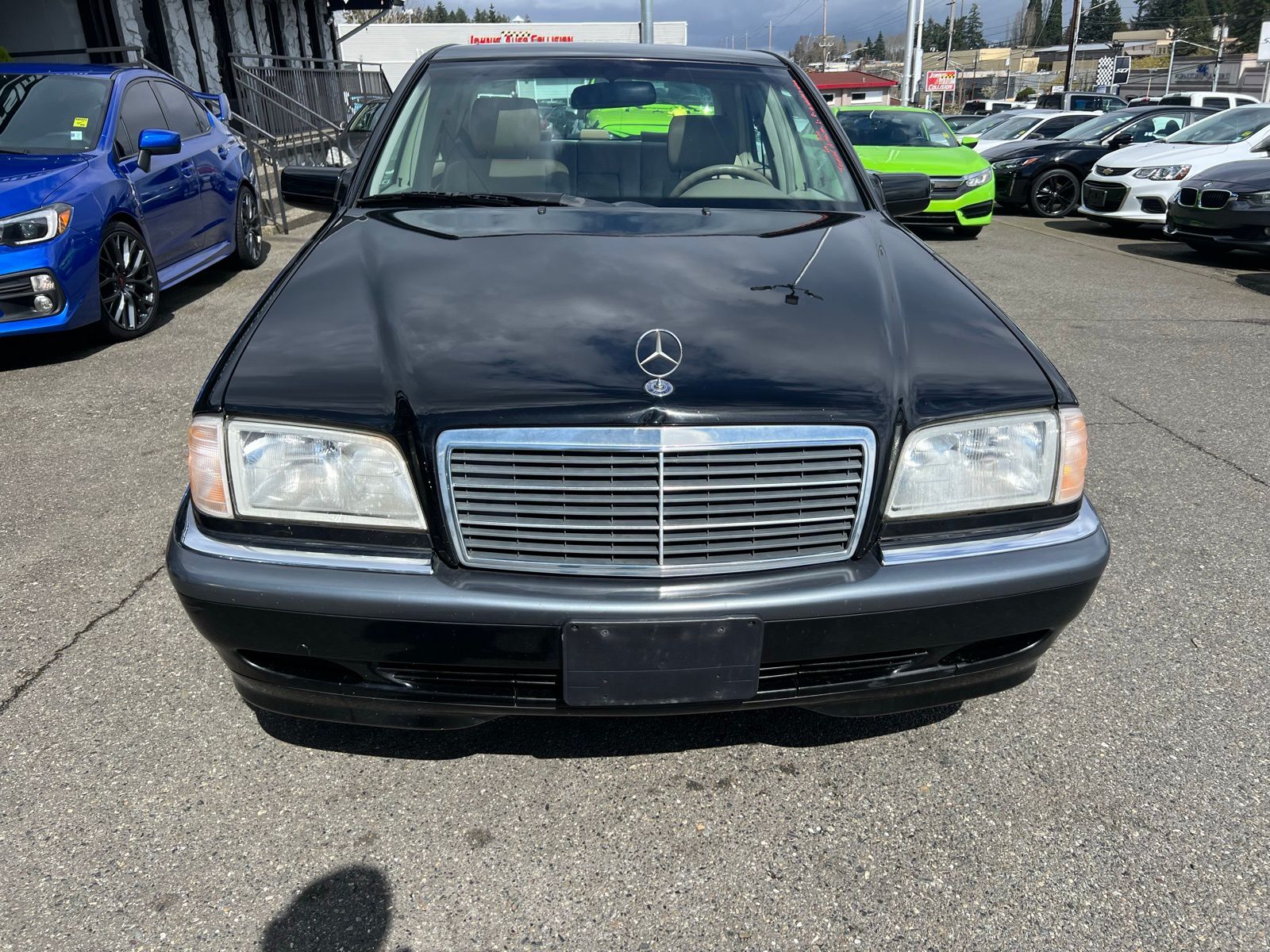 View vehicle photo 7